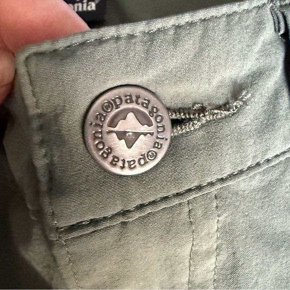 Patagonia Women's Green Straight Leg Pants size 8 - Picture 8 of 15